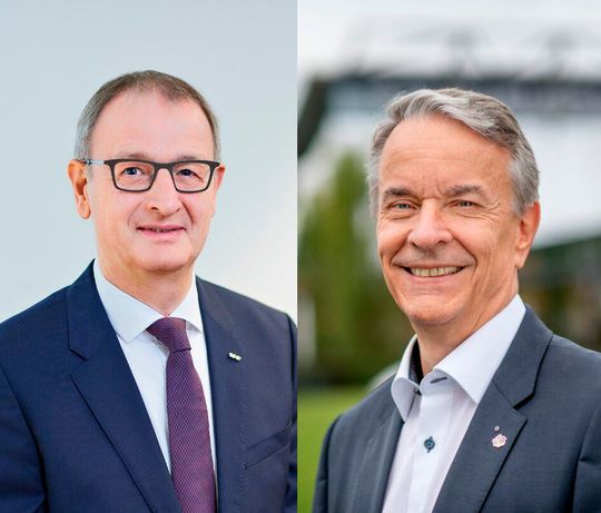 Dr. Wilfried Schäfer (links), Geschäftsführer des VDW, und Roland Bleinroth, Geschäftsführer der Messe Stuttgart. Dr. Wilfried Schäfer (links), Geschäftsführer des VDW, und Roland Bleinroth, Geschäftsführer der Messe Stuttgart.