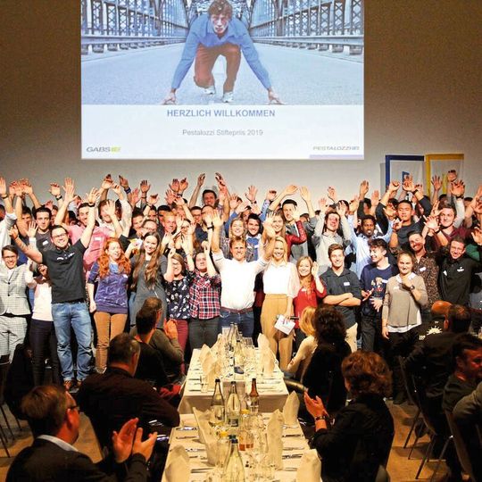Auszeichnung der Besten der der Besten: Impressionen vom letzten Live-Event, der Verleihung des Pestalozzi-Stiftepriis im Jahr 2019. Auszeichnung der Besten der der Besten: Impressionen vom letzten Live-Event, der Verleihung des Pestalozzi-Stiftepriis im Jahr 2019.