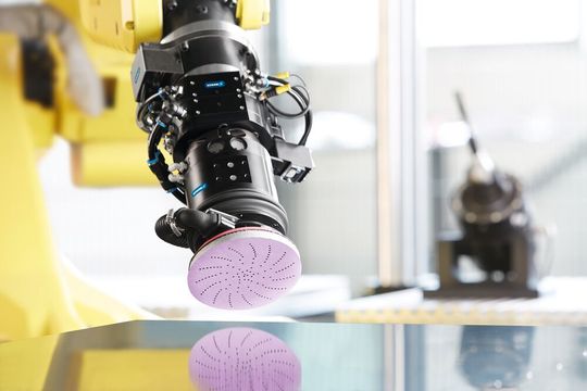 Die Kooperation von Schunk und 3M eröffnet neue Möglichkeiten bei der optimalen Gestaltung automatisierter Schleifprozesse. Die Kooperation von Schunk und 3M eröffnet neue Möglichkeiten bei der optimalen Gestaltung automatisierter Schleifprozesse.