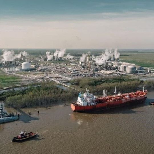 Künftig wird Wasserstoff in den bestehenden Ammoniakanlagen von CF Industries am Standort Donaldsonville in 20.000 Tonnen grünen Ammoniak pro Jahr umgewandelt. Künftig wird Wasserstoff in den bestehenden Ammoniakanlagen von CF Industries am Standort Donaldsonville in 20.000 Tonnen grünen Ammoniak pro Jahr umgewandelt.
