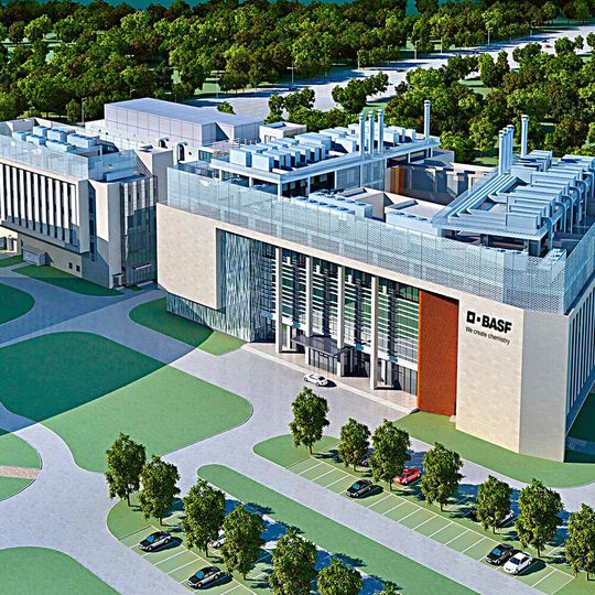 Mit einem Spatenstich für die dritte Phase des BASF Innovation Campus Shanghai verstärkt BASF ihre Innovationsaktivitäten in Asien. Die Erweiterung umfasst ein zusätzliches Gebäude für Forschung und Entwicklung (F&E) sowie ein Technikumsgebäude Mit einem Spatenstich für die dritte Phase des BASF Innovation Campus Shanghai verstärkt BASF ihre Innovationsaktivitäten in Asien. Die Erweiterung umfasst ein zusätzliches Gebäude für Forschung und Entwicklung (F&E) sowie ein Technikumsgebäude