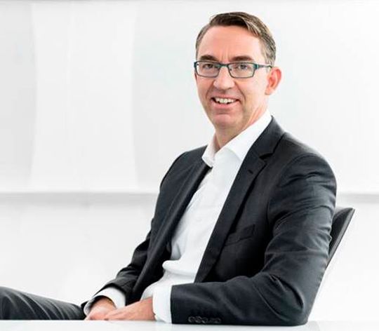 Ex-Kuka-CEO Till Reuter unterstützt das Deeptech-Start-up Spread finanziell und durch seine Expertise. Ex-Kuka-CEO Till Reuter unterstützt das Deeptech-Start-up Spread finanziell und durch seine Expertise.