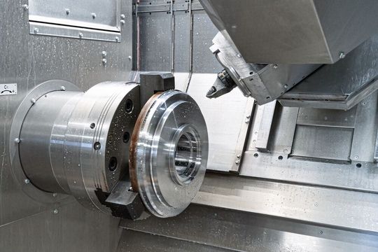 Seit 2011 produziert das Unternehmen Werkstücke aus Sonderlegierungen wie V4A-Sorten, Duplex, Superduplex etc. Seit 2011 produziert das Unternehmen Werkstücke aus Sonderlegierungen wie V4A-Sorten, Duplex, Superduplex etc.