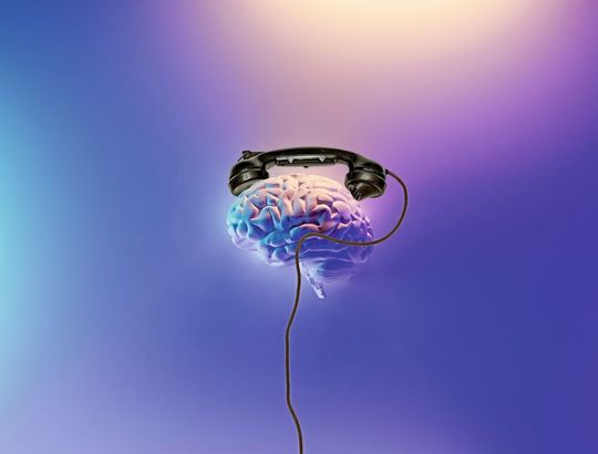 Was passiert im Gehirn, wenn man nur an ein bestimmtes Wort wie „Telefon“ denkt? Dem sind Fraunhofer Forscher*innern nachgegangen. Was passiert im Gehirn, wenn man nur an ein bestimmtes Wort wie „Telefon“ denkt? Dem sind Fraunhofer Forscher*innern nachgegangen.