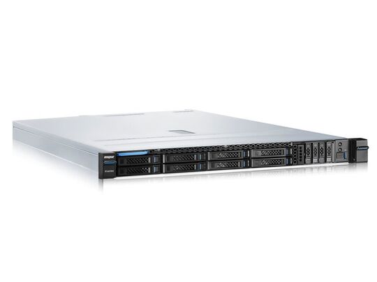 Il server 1U NF5180M6 può anche essere completamente equipaggiato con SSD in formato E1.S, nel qual caso 32 SSD si inseriscono nella parte anteriore dell'alloggiamento.
