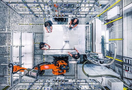 Höchste Geometriepräzision – wertvoll vor allem im Batteriegehäuse. Höchste Geometriepräzision – wertvoll vor allem im Batteriegehäuse.