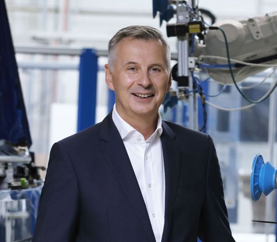 Prof. Robert Schmitt, Direktoriumsmitglied im WZL der RWTH Aachen, verlangt im Hinblick auf das Ziel einer krisenfesten Industrie, die genaue Definition dafür, was man unter Resilienz zu verstehen hat. Forschung und Industrie leisten dabei Hilfe. Prof. Robert Schmitt, Direktoriumsmitglied im WZL der RWTH Aachen, verlangt im Hinblick auf das Ziel einer krisenfesten Industrie, die genaue Definition dafür, was man unter Resilienz zu verstehen hat. Forschung und Industrie leisten dabei Hilfe.