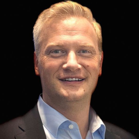 Viktor Gaspar ist neuer President Europe des Werkzeugmaschinenherstellers Hardinge Inc. und neuer CEO der L. Kellenberger AG in St. Gallen. Viktor Gaspar ist neuer President Europe des Werkzeugmaschinenherstellers Hardinge Inc. und neuer CEO der L. Kellenberger AG in St. Gallen.