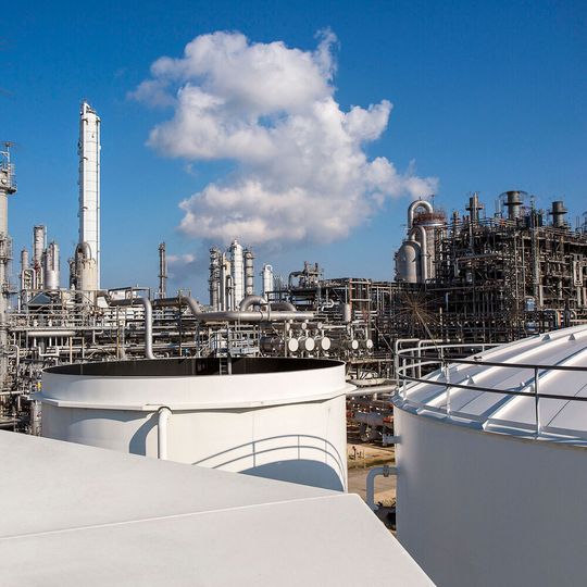 Die Technologie von Lanza Tech wird derzeit bereits im kommerziellen Maßstab eingesetzt, um aus Abgasen bei der Stahlproduktion Ethanol herzustellen. (Symbolbild) Die Technologie von Lanza Tech wird derzeit bereits im kommerziellen Maßstab eingesetzt, um aus Abgasen bei der Stahlproduktion Ethanol herzustellen. (Symbolbild)