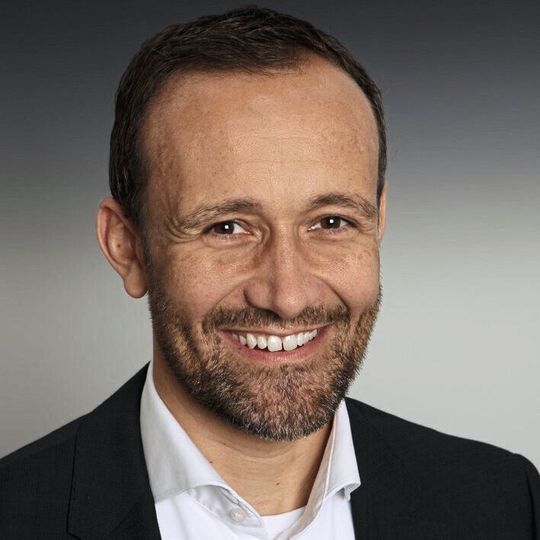 Bodo Reinhart ist neuer Regional Division Leader der 3M Abrasive Systemes Division für Central Europe. Bodo Reinhart ist neuer Regional Division Leader der 3M Abrasive Systemes Division für Central Europe.