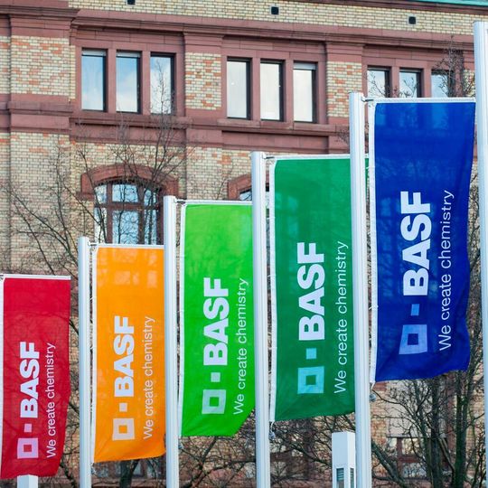 Durch die Erweiterung seiner globalen PGM-Raffineriekapazität will BASF die Kreislaufwirtschaft weiter vorantreiben. Durch die Erweiterung seiner globalen PGM-Raffineriekapazität will BASF die Kreislaufwirtschaft weiter vorantreiben.