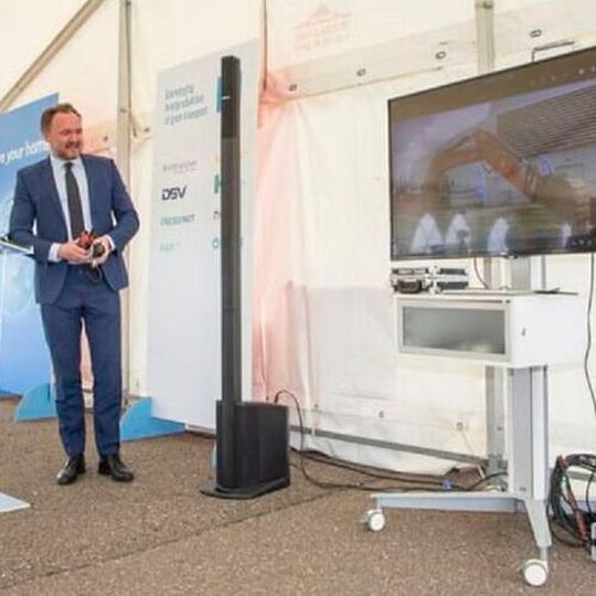 The Danish minister for Climate, Energy & Utilities, Dan Jørgensen, initiates the onsite construction of H2RES. The Danish minister for Climate, Energy & Utilities, Dan Jørgensen, initiates the onsite construction of H2RES.