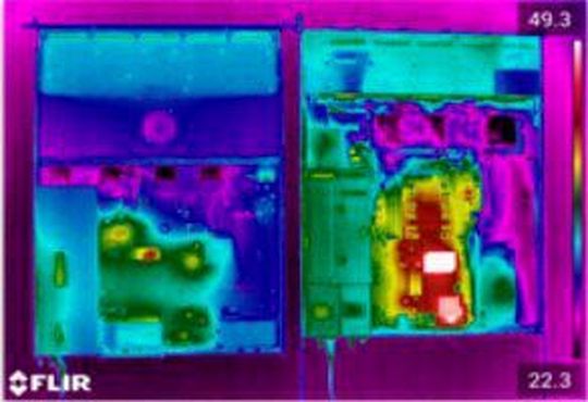 Rechts das Wärmebild der Festplatte aus einem Supermicro-System, links ein Hyper Drive: Sichtlich weniger Wärmeentwicklung.