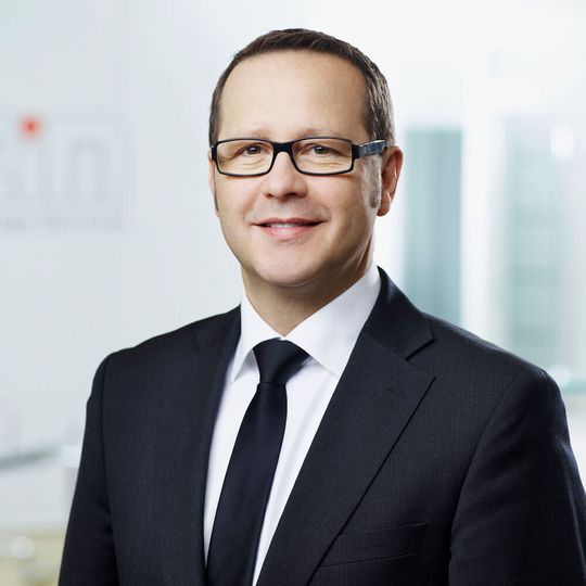 Für Jörg Eilenstein, Vorstand bei TIM, steht vor allem die vertriebliche und technische Schulung der Partner im Vordergrund. Für Jörg Eilenstein, Vorstand bei TIM, steht vor allem die vertriebliche und technische Schulung der Partner im Vordergrund.