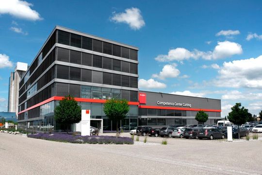 Le siège social de Bystronic AG à Niederönz dans le canton de Berne. Le siège social de Bystronic AG à Niederönz dans le canton de Berne.