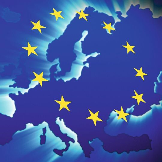 Projekt Gaia-X: Die Daten der EU-Länder sollen auch in Europa bleiben. Verschlüsselt und ohne
unrechtmäßigen Zugriff durch Staaten. Projekt Gaia-X: Die Daten der EU-Länder sollen auch in Europa bleiben. Verschlüsselt und ohne
unrechtmäßigen Zugriff durch Staaten.