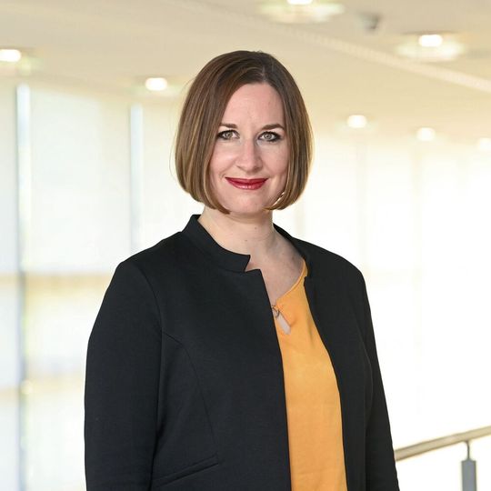„Als der Geltungsbeginn letztes Jahr verschoben wurde, haben wir eindringlich dafür plädiert, die gewonnene Zeit in die Fertigstellung des MDR-Systems zu investieren. Leider bestehen noch immer große Lücken“, sagt Medical Mountains-Geschäftsführerin Julia Steckeler. „Als der Geltungsbeginn letztes Jahr verschoben wurde, haben wir eindringlich dafür plädiert, die gewonnene Zeit in die Fertigstellung des MDR-Systems zu investieren. Leider bestehen noch immer große Lücken“, sagt Medical Mountains-Geschäftsführerin Julia Steckeler.