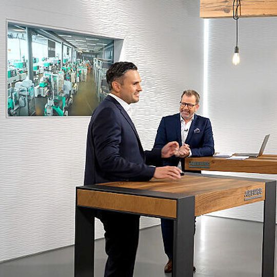 The fifth episode of Arburg X Vision was all about saving costs through digitalisation and stable processes. The fifth episode of Arburg X Vision was all about saving costs through digitalisation and stable processes.
