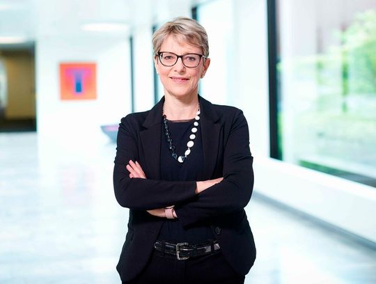 Marcella Montelatici übernimmt die Geschäftsführung für Vertrieb und Services bei Trumpf Werkzeugmaschinen. Denn in Zukunft will das Unternehmen noch mehr in Sachen digital vernetzter Blechbearbeitung anbieten. Marcella Montelatici übernimmt die Geschäftsführung für Vertrieb und Services bei Trumpf Werkzeugmaschinen. Denn in Zukunft will das Unternehmen noch mehr in Sachen digital vernetzter Blechbearbeitung anbieten.