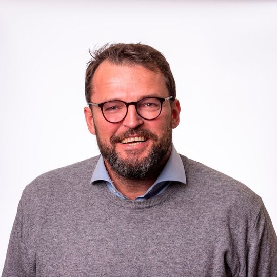 Jens Niels Haake ist der neue Technische Vertriebsleiter von Kohsel und soll die Geschäfte in Deutschland forcieren. Jens Niels Haake ist der neue Technische Vertriebsleiter von Kohsel und soll die Geschäfte in Deutschland forcieren.