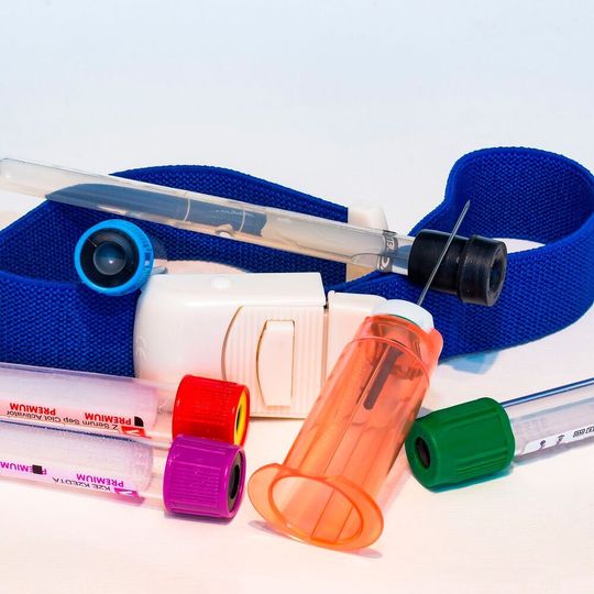 Medizinprodukte müssen nicht hochkompliziert sein, um Fragen nach der passenden Risikoklasse hervorzurufen. Ganz im Gegenteil: Auch und gerade bei einfacheren Instrumenten sind Hersteller oftmals unschlüssig. Bei der Entscheidungsfindung kann der erste kostenfreie Klassifizierungssprechtag helfen. (Symbolbild) Medizinprodukte müssen nicht hochkompliziert sein, um Fragen nach der passenden Risikoklasse hervorzurufen. Ganz im Gegenteil: Auch und gerade bei einfacheren Instrumenten sind Hersteller oftmals unschlüssig. Bei der Entscheidungsfindung kann der erste kostenfreie Klassifizierungssprechtag helfen. (Symbolbild)