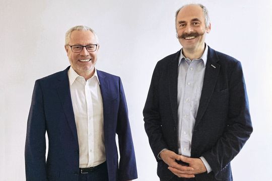 Gemeinsam für die Kunden im Stahlmarkt (von links): Valentin Kaltenbach, CEO Kaltenbach Solutions, und Christoph Lenhard, Vertriebsleiter bei Lantek. Gemeinsam für die Kunden im Stahlmarkt (von links): Valentin Kaltenbach, CEO Kaltenbach Solutions, und Christoph Lenhard, Vertriebsleiter bei Lantek.