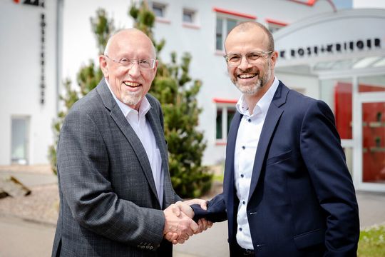 Geschäftsführerwechsel (v.l.): Hartmut Hoffman geht zum 1. Juli in Ruhestand, es übernimmt Gregor Langer. Geschäftsführerwechsel (v.l.): Hartmut Hoffman geht zum 1. Juli in Ruhestand, es übernimmt Gregor Langer.