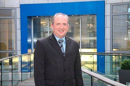 Dr. Markus Winzenick: Der ZVEI-Fachverband Automation hat eine Richtlinie zur Klassifizierung binärer Schnittstellen verabschiedet. Dr. Markus Winzenick: Der ZVEI-Fachverband Automation hat eine Richtlinie zur Klassifizierung binärer Schnittstellen verabschiedet.