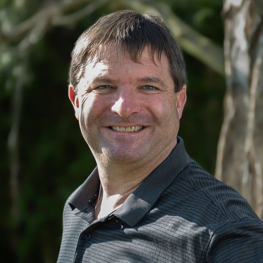 Marco Schmid, Schweizer Elektronikunternehmer: „Saubere Mobilität und nachhaltige Energie dank Green Engineering gehören seit langem zu meinen persönlichen Anliegen.“ Marco Schmid, Schweizer Elektronikunternehmer: „Saubere Mobilität und nachhaltige Energie dank Green Engineering gehören seit langem zu meinen persönlichen Anliegen.“