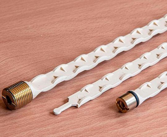 The baffles are made of glass fibre reinforced polyamide 66 (PA66GF) and have a frontal profile. The baffles are made of glass fibre reinforced polyamide 66 (PA66GF) and have a frontal profile.
