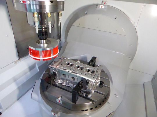 Stricter demands on surface quality necessitate new automated solutions by means of which deburring results can be achieved in a reproducible and economical manner. Stricter demands on surface quality necessitate new automated solutions by means of which deburring results can be achieved in a reproducible and economical manner.