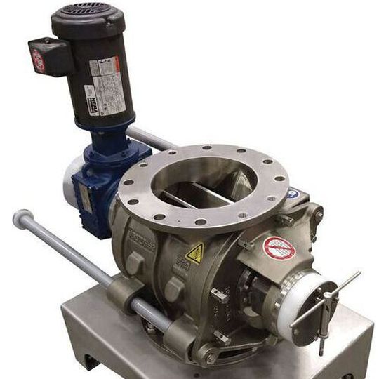 A unique feature of the airlock is the rail system consisting of externally mounted precision shafts. A unique feature of the airlock is the rail system consisting of externally mounted precision shafts.