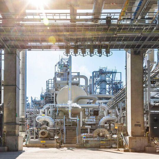 The first tests to produce renewable petrol from sawdust have just been carried out at Preem's refinery in Lysekil, Sweden. The first tests to produce renewable petrol from sawdust have just been carried out at Preem's refinery in Lysekil, Sweden.