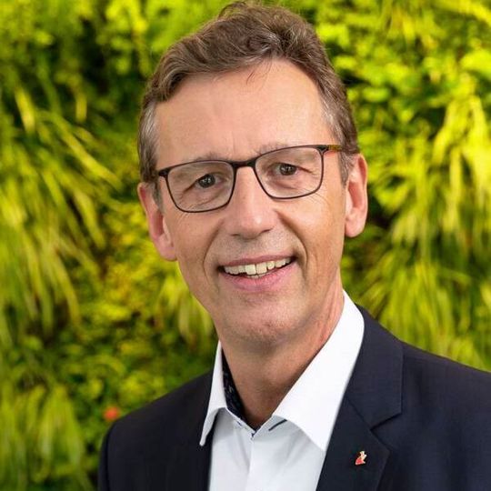 Dr. Edgar Endlein, Geschäftsführer Forschung & Entwicklung, Werner & Mertz, erhält den Meyer-Galow-Preis für Wirtschaftschemie 2020. Dr. Edgar Endlein, Geschäftsführer Forschung & Entwicklung, Werner & Mertz, erhält den Meyer-Galow-Preis für Wirtschaftschemie 2020.