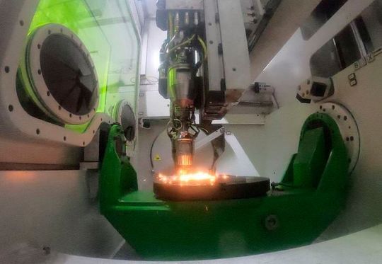 3D printing of metal in the DED (direct energy deposition) build-up welding process 3D printing of metal in the DED (direct energy deposition) build-up welding process