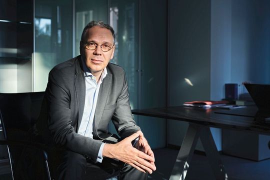 BV-Med-Geschäftsführer Dr. Marc-Pierre Möll: „Die Corona-Krise war und ist ein Stress-Test. Unser Gesundheitssystem hat sich im Kern als robust erwiesen. Aber auch Defizite sind deutlich geworden. Wir müssen Lehren aus der Corona-Krise ziehen.“ BV-Med-Geschäftsführer Dr. Marc-Pierre Möll: „Die Corona-Krise war und ist ein Stress-Test. Unser Gesundheitssystem hat sich im Kern als robust erwiesen. Aber auch Defizite sind deutlich geworden. Wir müssen Lehren aus der Corona-Krise ziehen.“