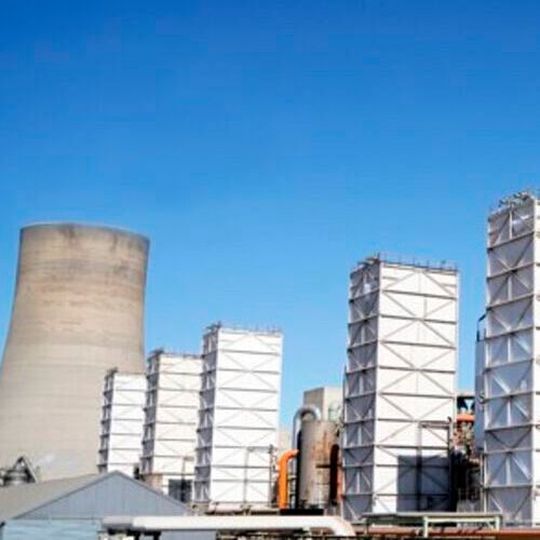Air Liquide will operate the site with a plan to reduce its CO2 emissions by 30 % to 40 % within the next ten years. Air Liquide will operate the site with a plan to reduce its CO2 emissions by 30 % to 40 % within the next ten years.
