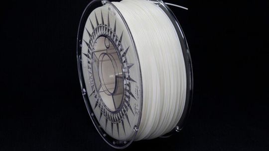 Das Filament ist aktuell in Schwarz und Weiß und in Filament-Durchmessern von 1,75 und 2,85 Millimetern erhältlich. Das Filament ist aktuell in Schwarz und Weiß und in Filament-Durchmessern von 1,75 und 2,85 Millimetern erhältlich.