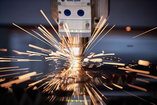 Für die Hightech-Branche Lasertechnik ist die eigene Innovationsfähigkeit ein entscheidender Erfolgsfaktor. Schon früh setzte die deutsche Precitec GmbH & Co. KG deshalb auf neue, agile Arbeitsmethoden, um die eigenen Entwicklungsprozesse effektiv zu gestalten. Für die Hightech-Branche Lasertechnik ist die eigene Innovationsfähigkeit ein entscheidender Erfolgsfaktor. Schon früh setzte die deutsche Precitec GmbH & Co. KG deshalb auf neue, agile Arbeitsmethoden, um die eigenen Entwicklungsprozesse effektiv zu gestalten.