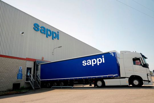 Der Papier- und Zellstoffhersteller Sappi hat in eine Real-Time-Visibility-Plattform von Shippeo investiert. Die soll unter anderem die Kundenzufriedenheit steigern. Der Papier- und Zellstoffhersteller Sappi hat in eine Real-Time-Visibility-Plattform von Shippeo investiert. Die soll unter anderem die Kundenzufriedenheit steigern.