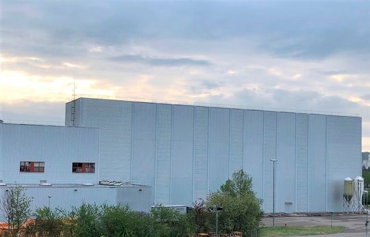 Bei Bosch-Hausgeräte (BSH Hausgeräte GmbH) in Giengen wird die Lagertechnik modernisiert. Diese Aufgabe hat Kardex Mlog übernommen. Kameras und Sensoren spielen dabei eine Hauptrolle, heißt es. Bei Bosch-Hausgeräte (BSH Hausgeräte GmbH) in Giengen wird die Lagertechnik modernisiert. Diese Aufgabe hat Kardex Mlog übernommen. Kameras und Sensoren spielen dabei eine Hauptrolle, heißt es.