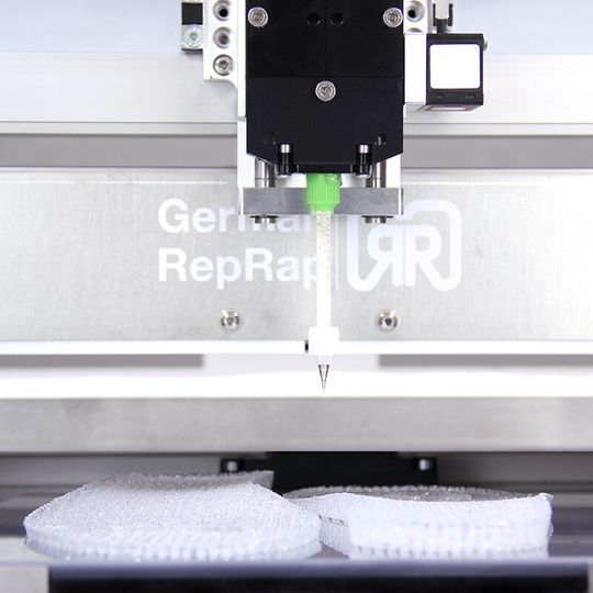 The LiQ320 machine is a real production machine of silicone parts, able to be integrated into a 3D printer farm with automation of the unloading of the produced parts. The LiQ320 machine is a real production machine of silicone parts, able to be integrated into a 3D printer farm with automation of the unloading of the produced parts.