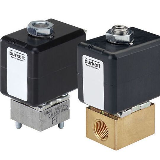 Reliable and temperature resistant: The new compact 2/2-way and 3/2-way valves offer a large number of individual selection options. Reliable and temperature resistant: The new compact 2/2-way and 3/2-way valves offer a large number of individual selection options.