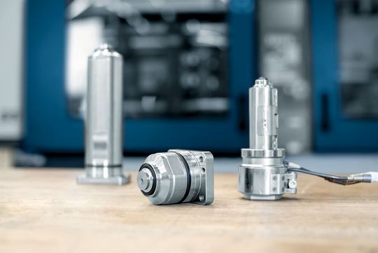 The cooled ante-chamber bush from Meusburger provides optimal cooling in the gate point. The cooled ante-chamber bush from Meusburger provides optimal cooling in the gate point.