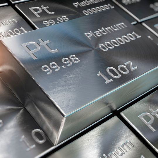 Platin ist eines der Metalle, die im Rahmen des Edelmetallrecyclings der BASF zurückgewonnen werden Platin ist eines der Metalle, die im Rahmen des Edelmetallrecyclings der BASF zurückgewonnen werden