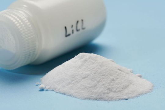 Schlummernder Schatz! Am KIT in Karlsruhe hat man ein schonendes Verfahren entwickelt, mit dem tausende von Tonnen Lithium im Rheingraben gefördert werden könnten. Schlummernder Schatz! Am KIT in Karlsruhe hat man ein schonendes Verfahren entwickelt, mit dem tausende von Tonnen Lithium im Rheingraben gefördert werden könnten.