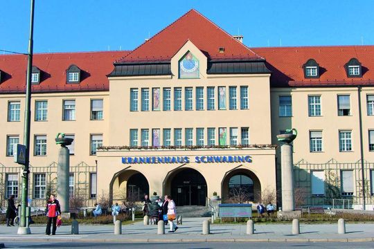 Das Krankenhaus Schwabing gehört zur Klinikum München GmbH. Das Krankenhaus Schwabing gehört zur Klinikum München GmbH.