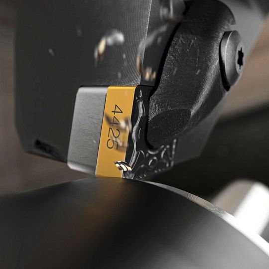 GC4425 bietet eine verbesserte Verschleißfestigkeit, Temperaturbeständigkeit und Zähigkeit. GC4425 bietet eine verbesserte Verschleißfestigkeit, Temperaturbeständigkeit und Zähigkeit.