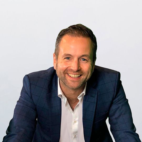 Alexander Wallner ist neuer CEO des Kölner Managed-Cloud-Services-Anbieters und Rechenzentrumsbetreibers Plusserver GmbH. Alexander Wallner ist neuer CEO des Kölner Managed-Cloud-Services-Anbieters und Rechenzentrumsbetreibers Plusserver GmbH.