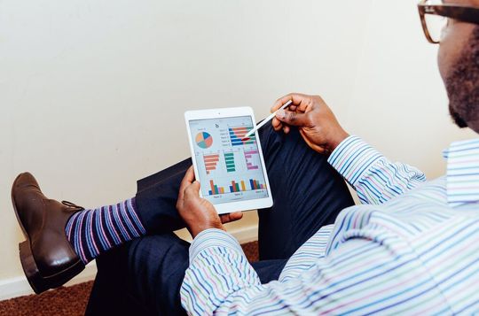 The benchmark figures enable companies from the sector to obtain a holistic and practical assessment of their own competitiveness on an anonymous basis. The benchmark figures enable companies from the sector to obtain a holistic and practical assessment of their own competitiveness on an anonymous basis.
